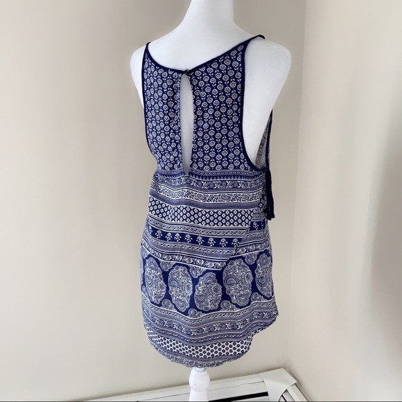 Roxy Tops - Roxy womens Vavy and WhiteTank Top Boho Navy Peep Hole Back size S